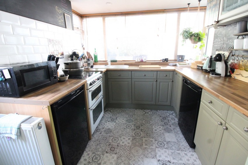 Images for Woodworth Grove, Keighley, West Yorkshire EAID:3030449609 BID:4216801