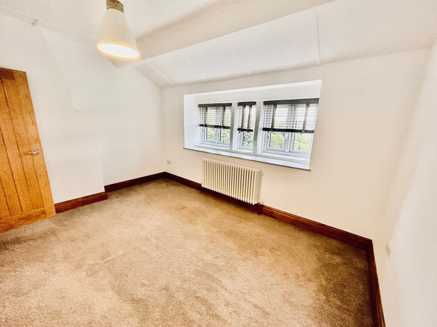 Images for Oldfield, Keighley, West Yorkshire EAID:3030449609 BID:4216801