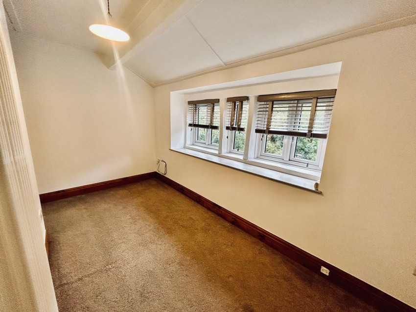 Images for Oldfield, Keighley, West Yorkshire EAID:3030449609 BID:4216801
