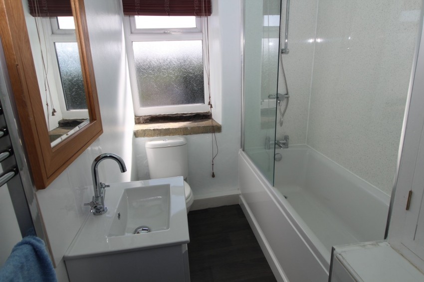 Images for Oakworth, Keighley, West Yorkshire EAID:3030449609 BID:4216801