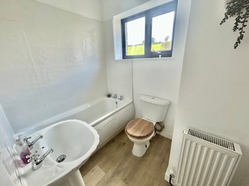 Images for Oakworth, Keighley, West Yorkshire EAID:3030449609 BID:4216801