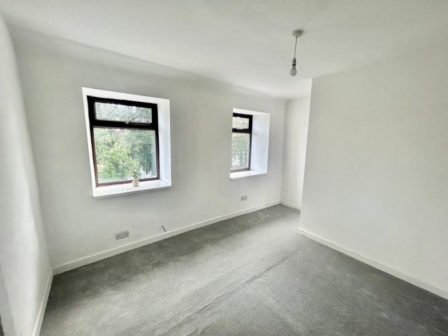 Images for Oakworth, Keighley, West Yorkshire EAID:3030449609 BID:4216801