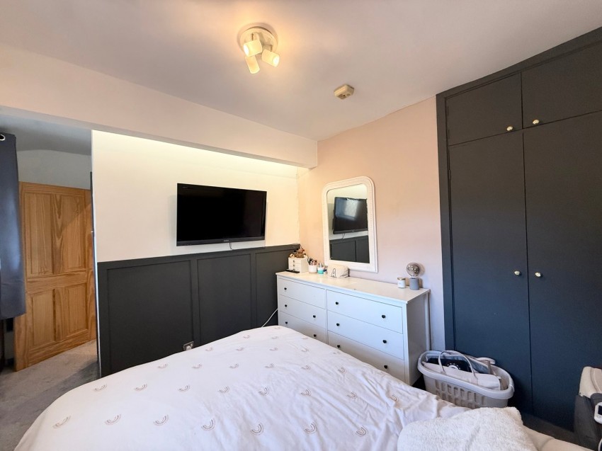 Images for Oakworth, Keighley, West Yorkshire EAID:3030449609 BID:4216801