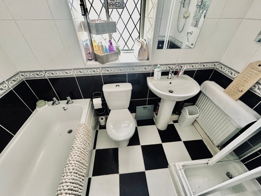 Images for Oakworth, Keighley, West Yorkshire EAID:3030449609 BID:4216801