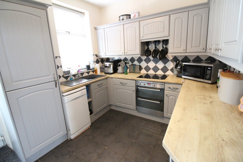 Images for Oakworth, Keighley, West Yorkshire EAID:3030449609 BID:4216801