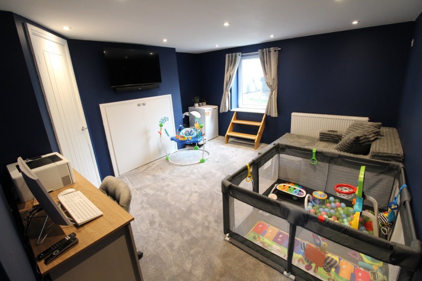 Images for Oakworth, Keighley, West Yorkshire EAID:3030449609 BID:4216801