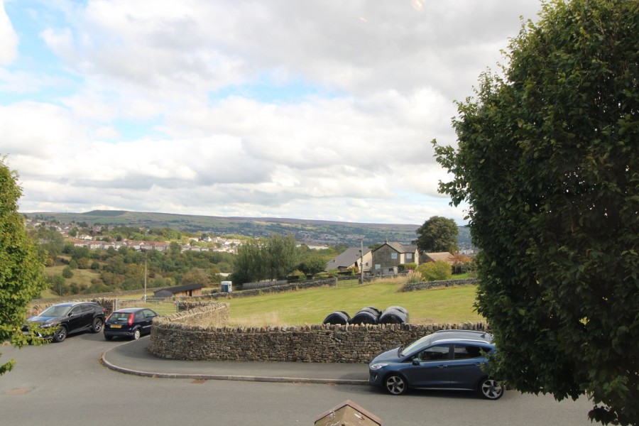 Images for Low Fell Close, Keighley, West Yorkshire EAID:3030449609 BID:4216801