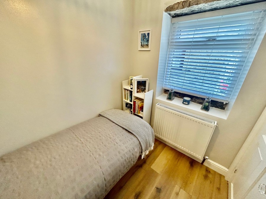 Images for Oakworth, Keighley, West Yorkshire EAID:3030449609 BID:4216801