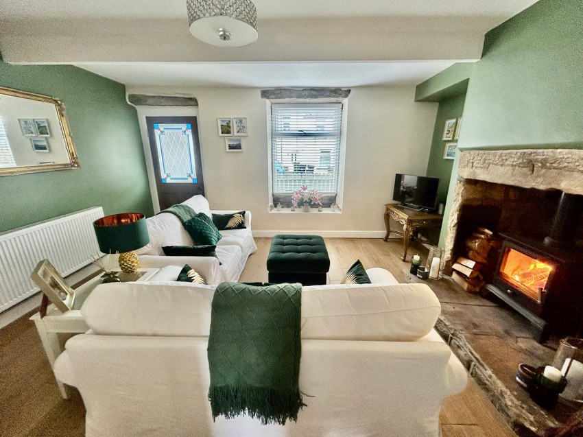 Images for Oakworth, Keighley, West Yorkshire EAID:3030449609 BID:4216801