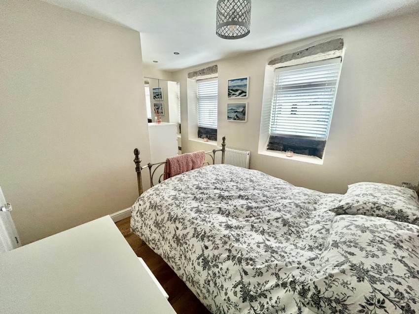 Images for Oakworth, Keighley, West Yorkshire EAID:3030449609 BID:4216801