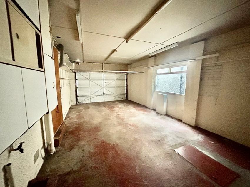 Images for Riddlesden, Keighley, West Yorkshire EAID:3030449609 BID:4216801