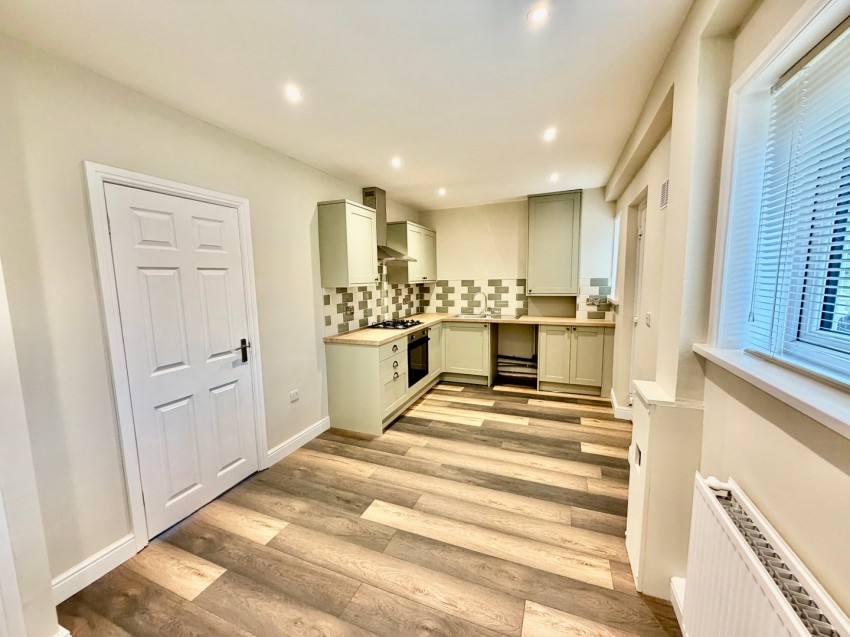 Images for Oakworth, Keighley, West Yorkshire EAID:3030449609 BID:4216801