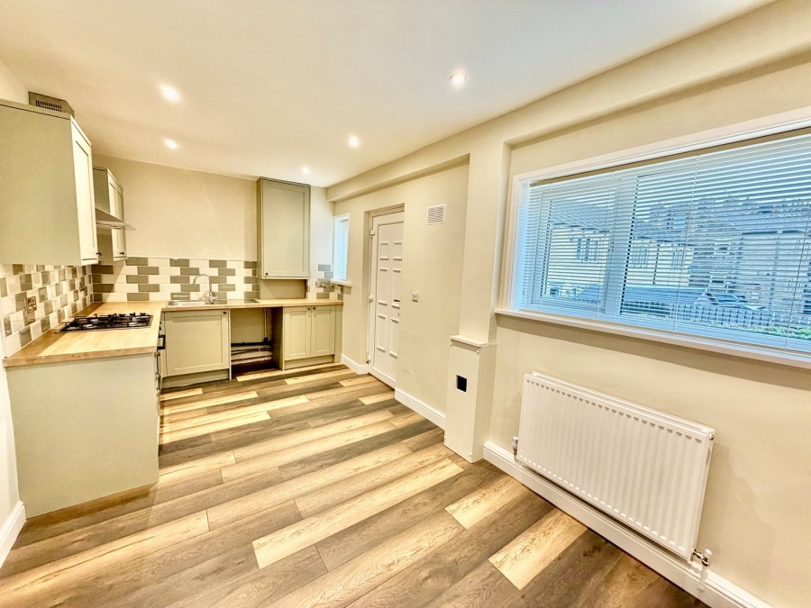 Images for Oakworth, Keighley, West Yorkshire EAID:3030449609 BID:4216801