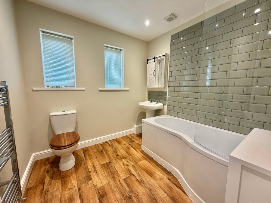 Images for Oakworth, Keighley, West Yorkshire EAID:3030449609 BID:4216801