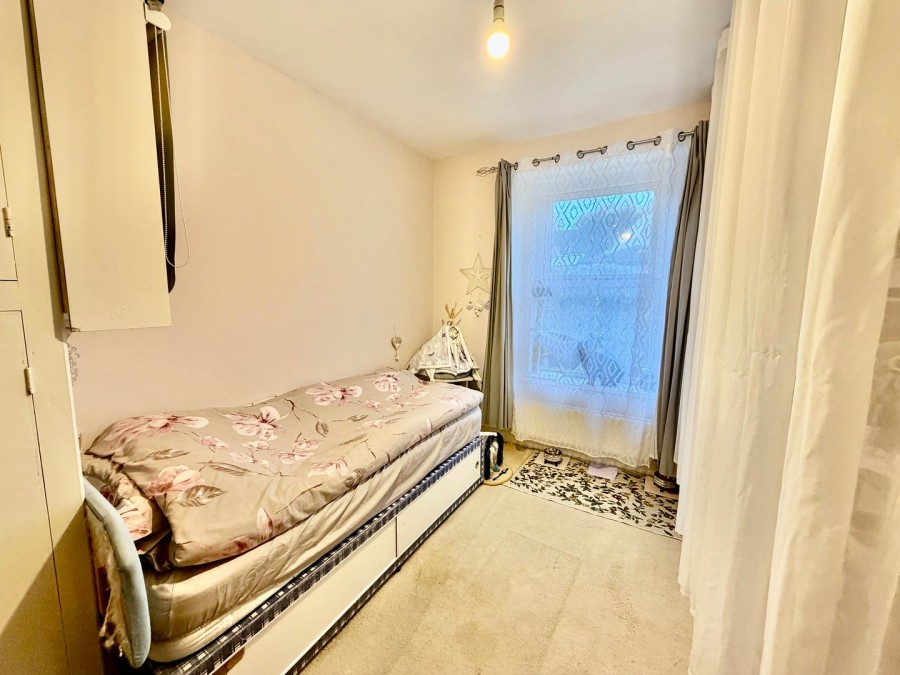 Images for Skipton Road, Keighley, West Yorkshire EAID:3030449609 BID:4216801