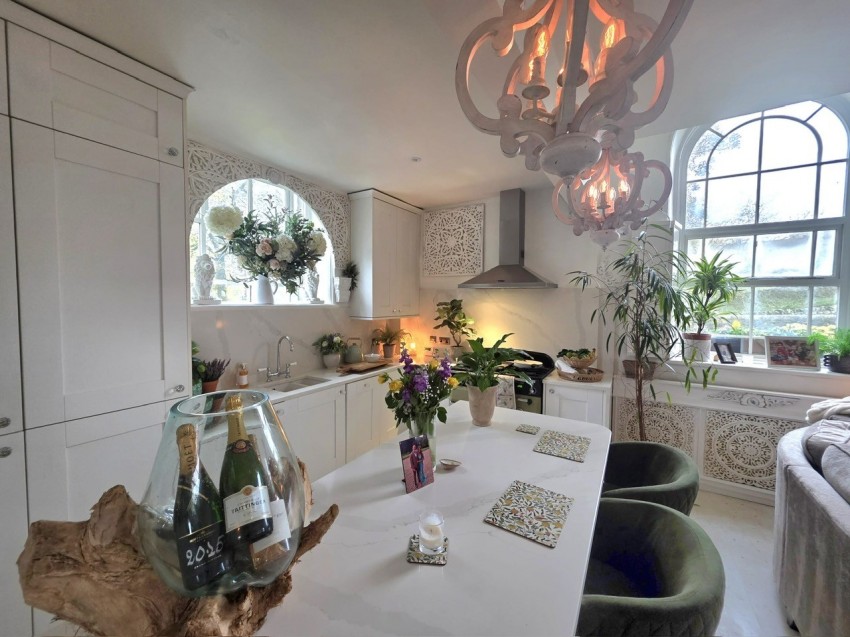 Images for Oakworth, Keighley, West Yorkshire EAID:3030449609 BID:4216801