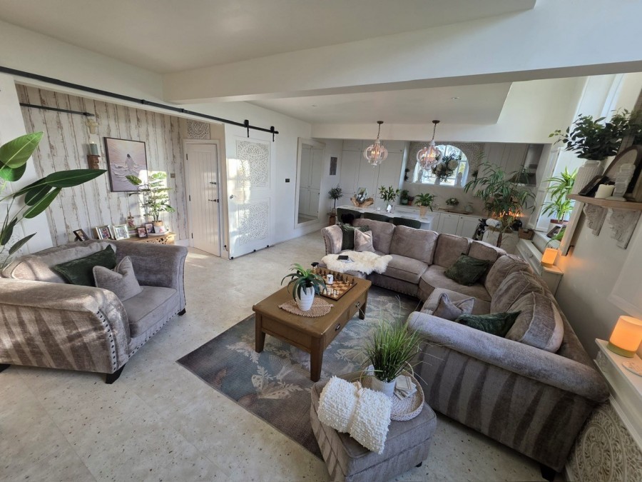 Images for Oakworth, Keighley, West Yorkshire EAID:3030449609 BID:4216801