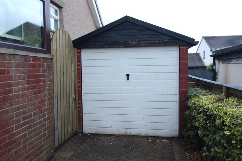 Images for Denholme, Bradford, West Yorkshire EAID:3030449609 BID:4216801