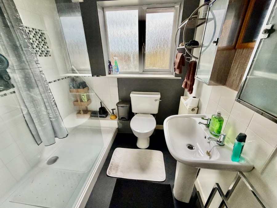 Images for Oakworth, Keighley, West Yorkshire EAID:3030449609 BID:4216801