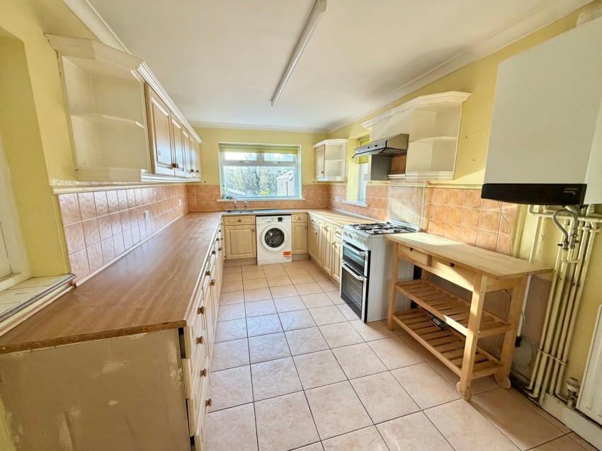 Images for Riddlesden, Keighley, West Yorkshire EAID:3030449609 BID:4216801