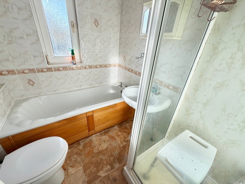 Images for Riddlesden, Keighley, West Yorkshire EAID:3030449609 BID:4216801