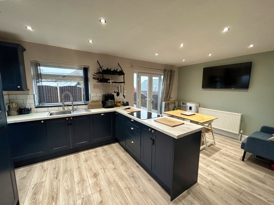 Images for Denholme, Bradford, West Yorkshire EAID:3030449609 BID:4216801