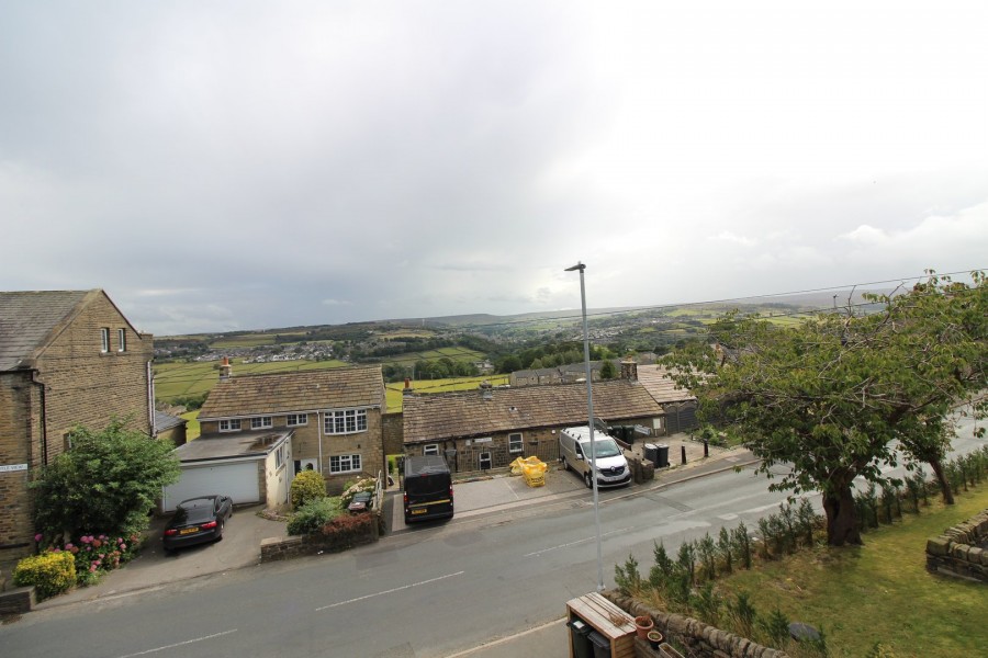 Images for Oakworth, Keighley, West Yorkshire EAID:3030449609 BID:4216801