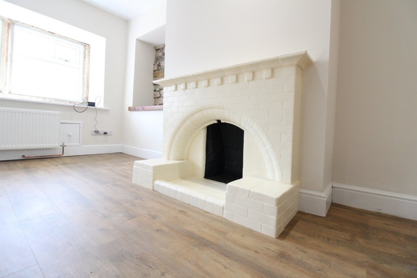 Images for Oakworth, Keighley, West Yorkshire EAID:3030449609 BID:4216801