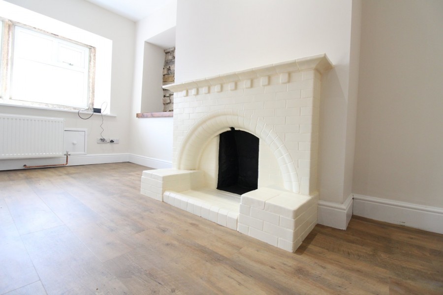 Images for Oakworth, Keighley, West Yorkshire EAID:3030449609 BID:4216801