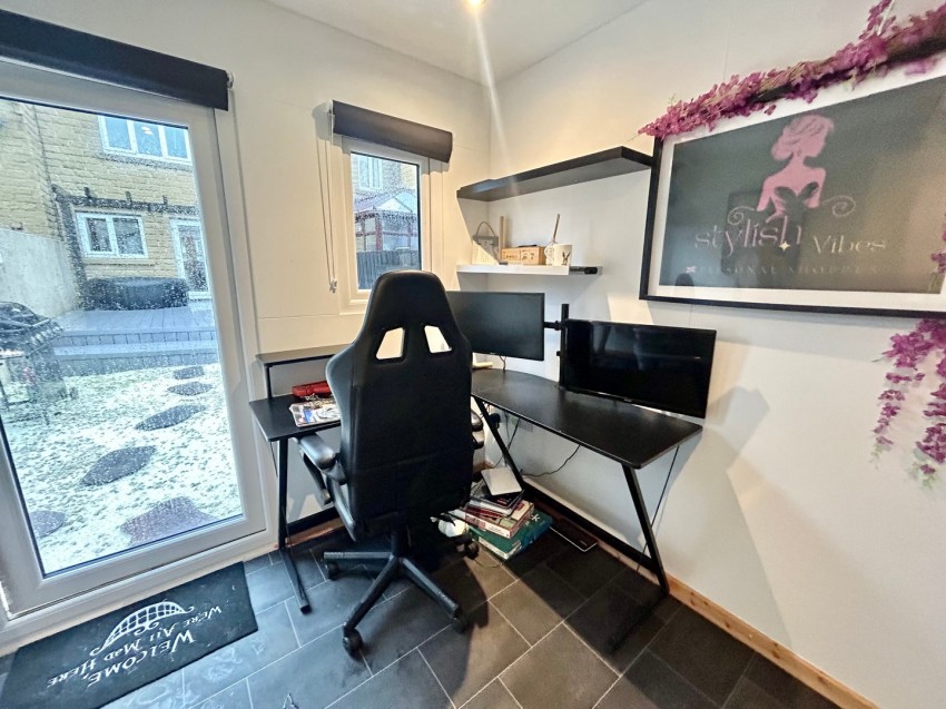 Images for Oakworth, Keighley, West Yorkshire EAID:3030449609 BID:4216801