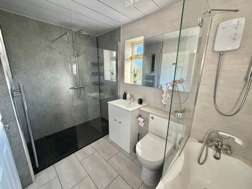 Images for Bracken Bank Avenue, Keighley, West Yorkshire EAID:3030449609 BID:4216801