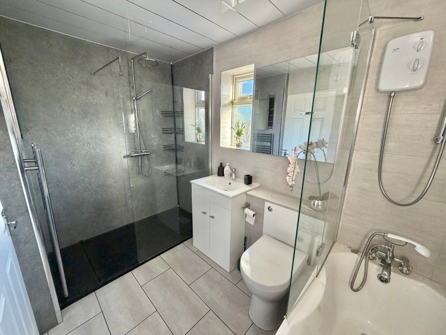 Images for Bracken Bank Avenue, Keighley, West Yorkshire EAID:3030449609 BID:4216801