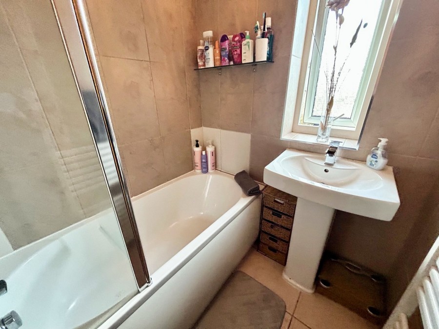 Images for Broomhill Walk, Keighley, West Yorkshire EAID:3030449609 BID:4216801