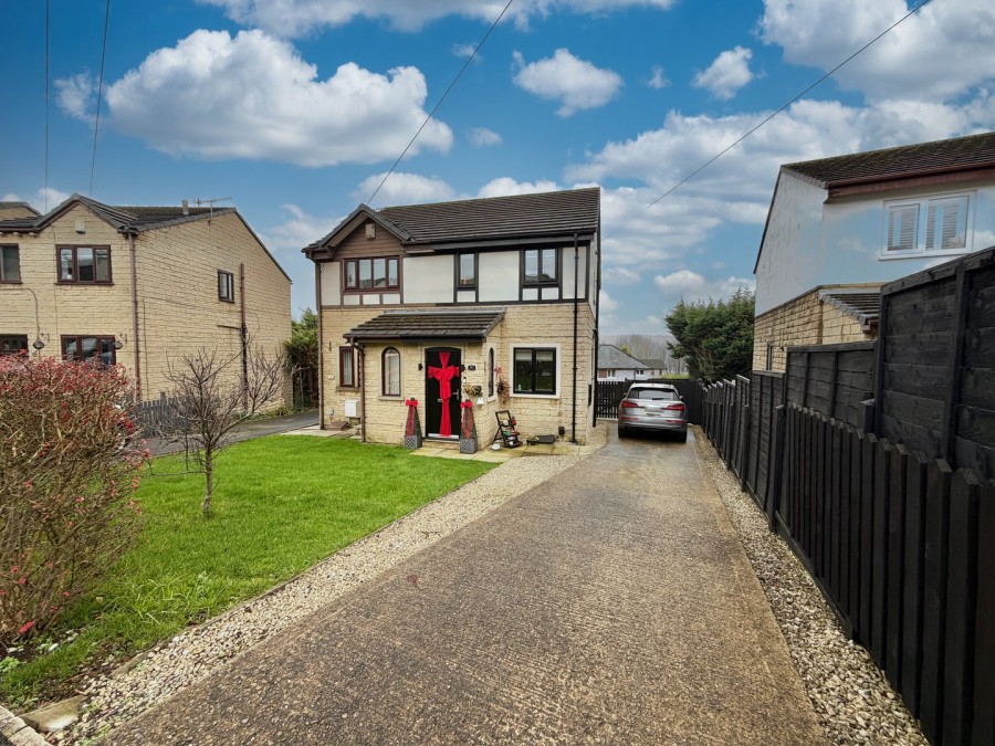 Images for The Oval, Bingley, West Yorkshire EAID:3030449609 BID:4216801