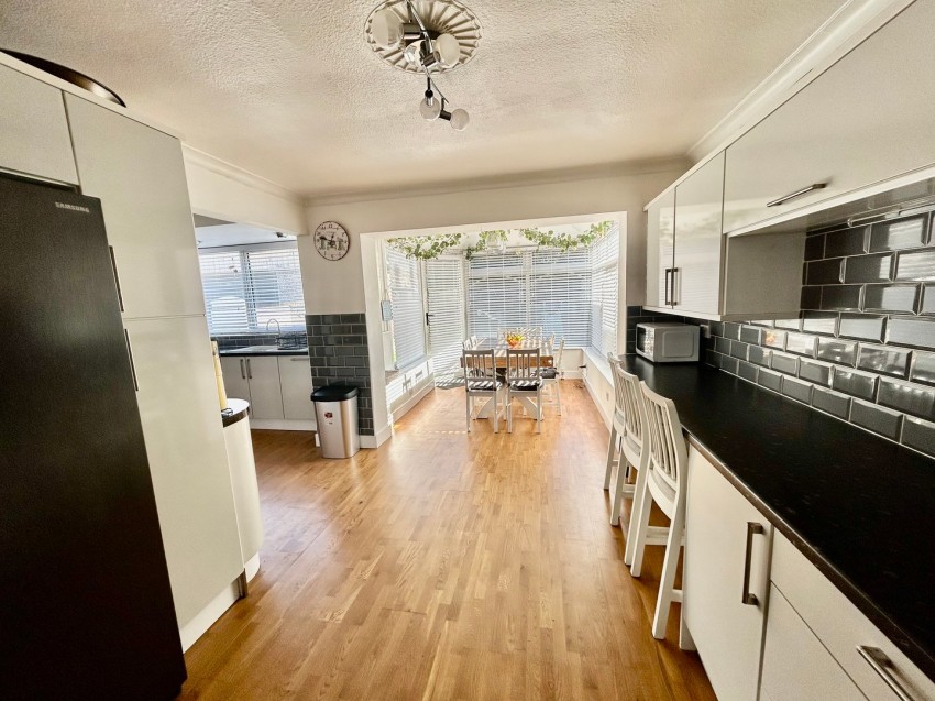 Images for Oakworth, Keighley, West Yorkshire EAID:3030449609 BID:4216801