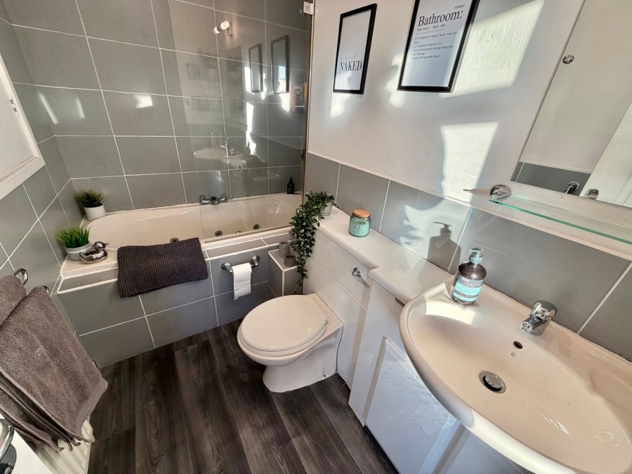 Images for Cherry Tree Rise, Keighley, West Yorkshire EAID:3030449609 BID:4216801