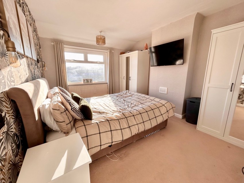 Images for Cross Flatts, Bingley, West Yorkshire EAID:3030449609 BID:4216801