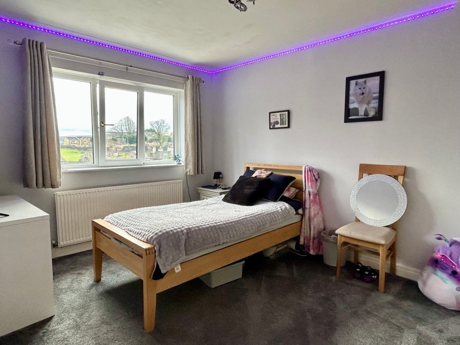 Images for Oakworth, Keighley, West Yorkshire EAID:3030449609 BID:4216801