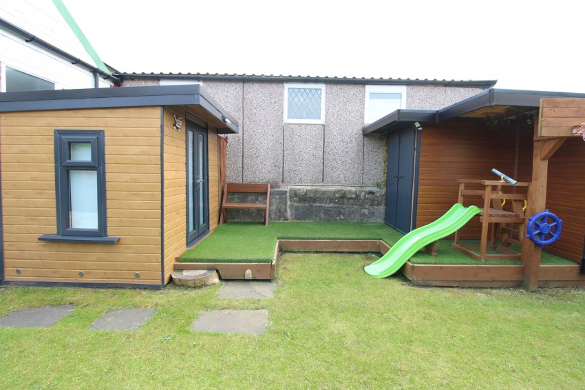 Images for Cross Roads, Keighley, West Yorkshire EAID:3030449609 BID:4216801