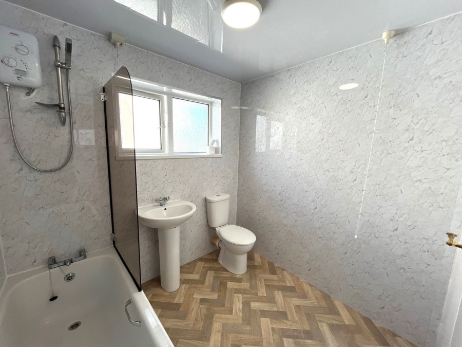 Images for Oakworth, Keighley, West Yorkshire EAID:3030449609 BID:4216801