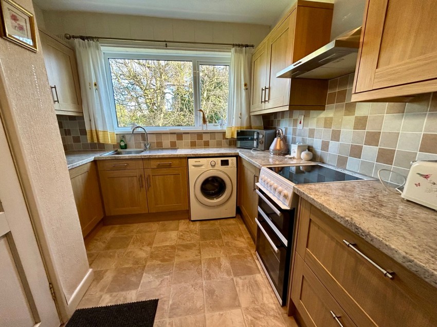 Images for Oakworth, Keighley, West Yorkshire EAID:3030449609 BID:4216801