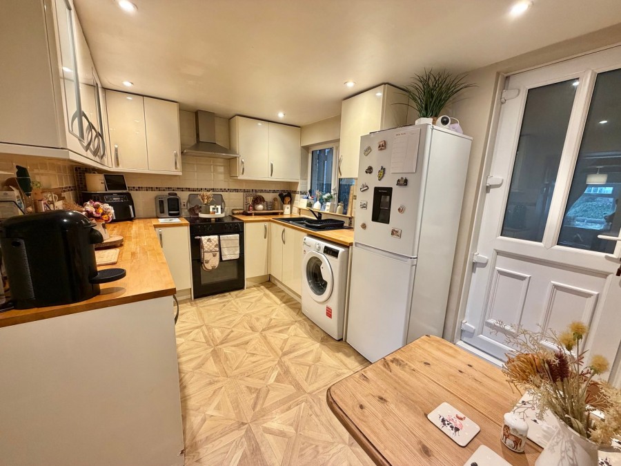 Images for Oakworth, Keighley, West Yorkshire EAID:3030449609 BID:4216801