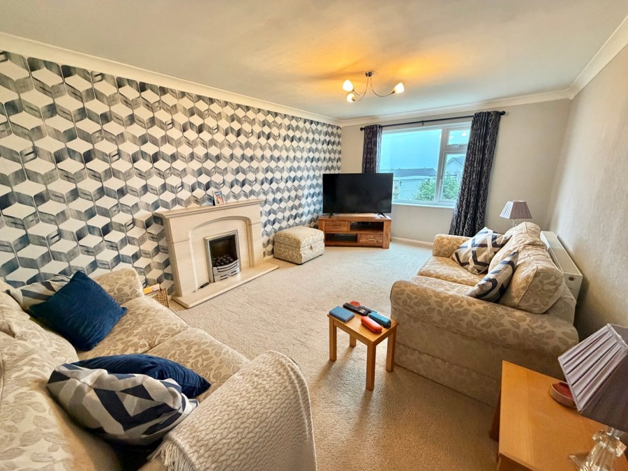 Images for Oakworth, Keighley, West Yorkshire EAID:3030449609 BID:4216801