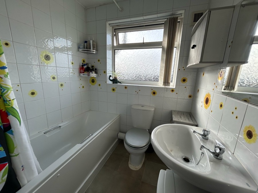 Images for Long Lee, Keighley, West Yorkshire EAID:3030449609 BID:4216801