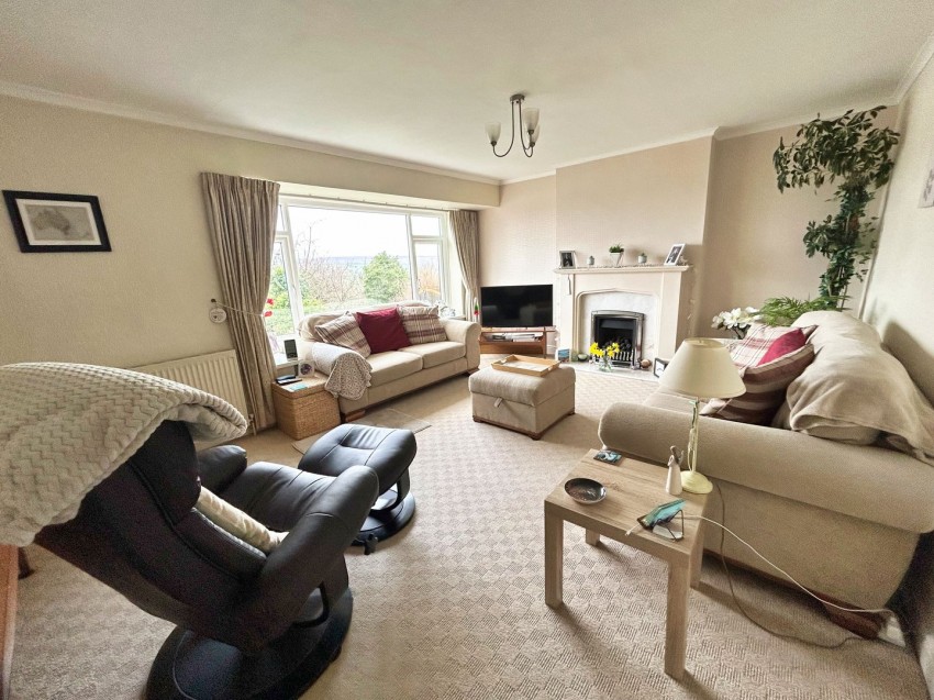 Images for Thwaites Brow, Keighley, West Yorkshire EAID:3030449609 BID:4216801