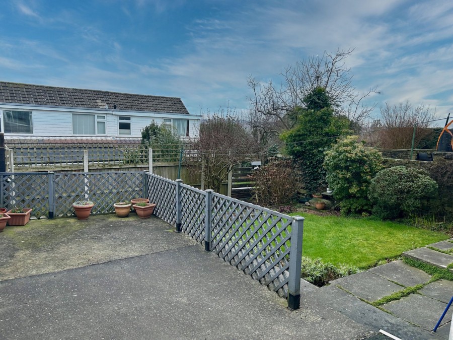 Images for Thwaites Brow, Keighley, West Yorkshire EAID:3030449609 BID:4216801