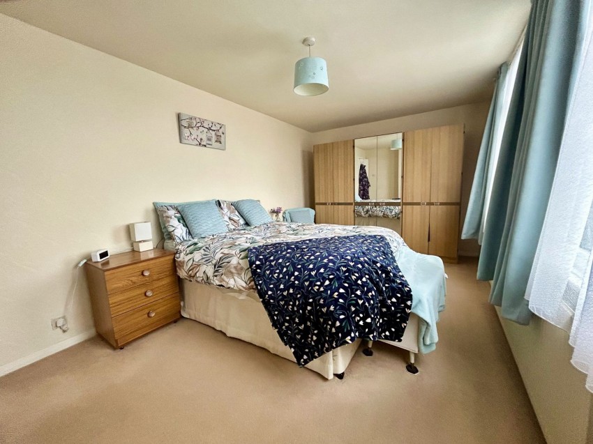 Images for Thwaites Brow, Keighley, West Yorkshire EAID:3030449609 BID:4216801