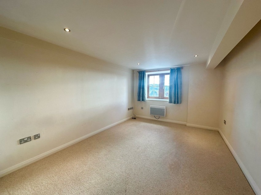 Images for Riddlesden, Keighley, West Yorkshire EAID:3030449609 BID:4216801