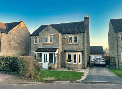 Buckstone Garth, East Morton, West Yorkshire - EAID:3030449609, BID:4216801