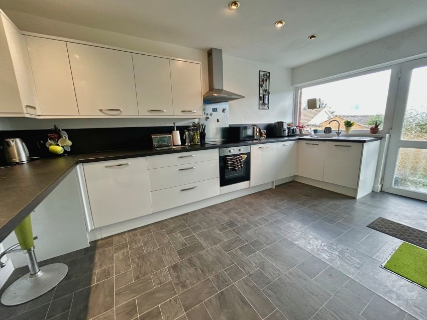 Images for Denholme, Bradford, West Yorkshire EAID:3030449609 BID:4216801